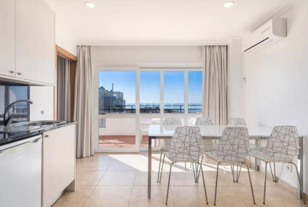 Cozy Apartment With Seaview 300M From The Beach Portimao Luaran gambar